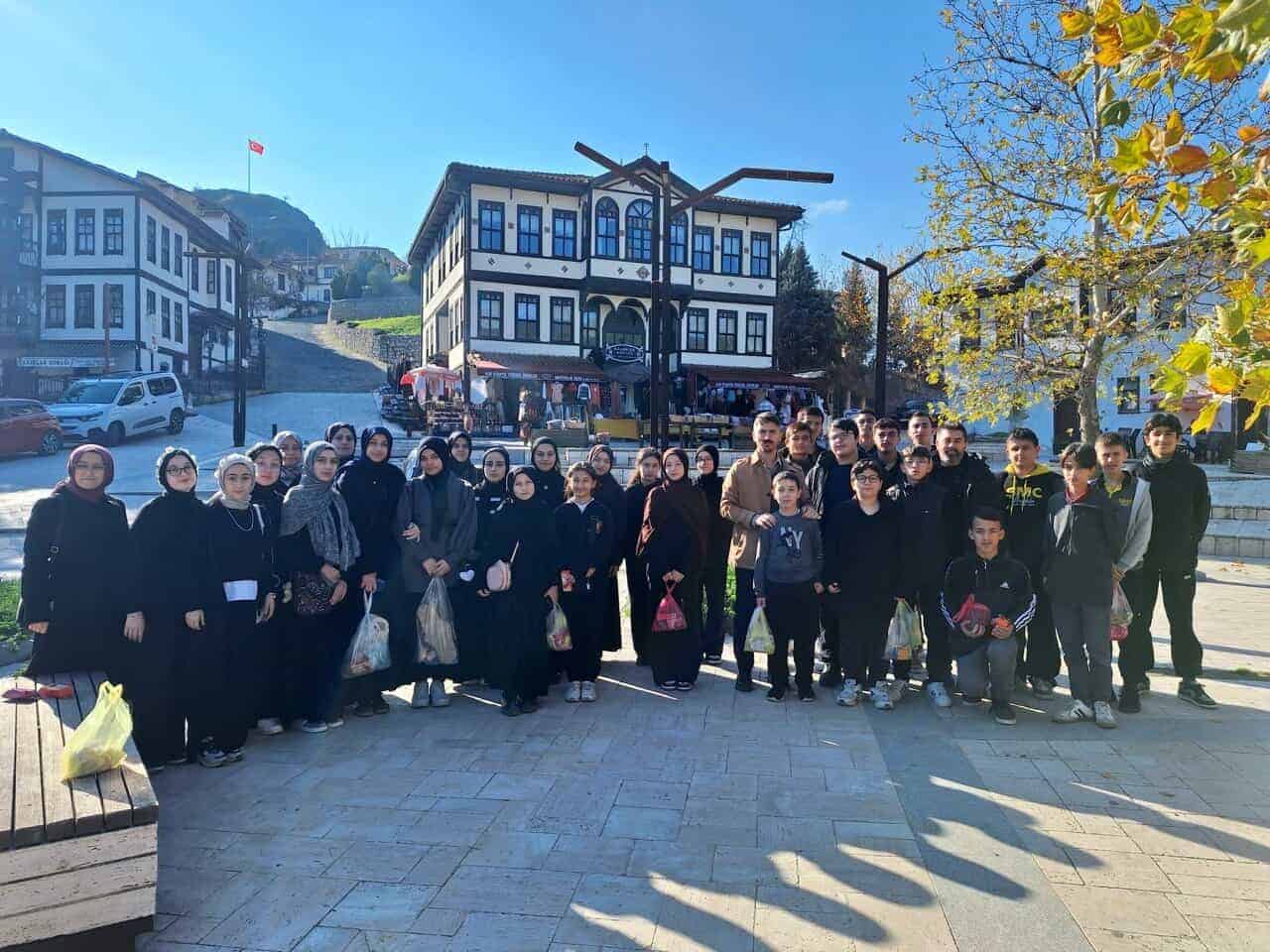 Taraklı'da düzenlenen İslam Medeniyeti Akademisi programı, Osmanlı ve İslam kültürüne ışık tuttu