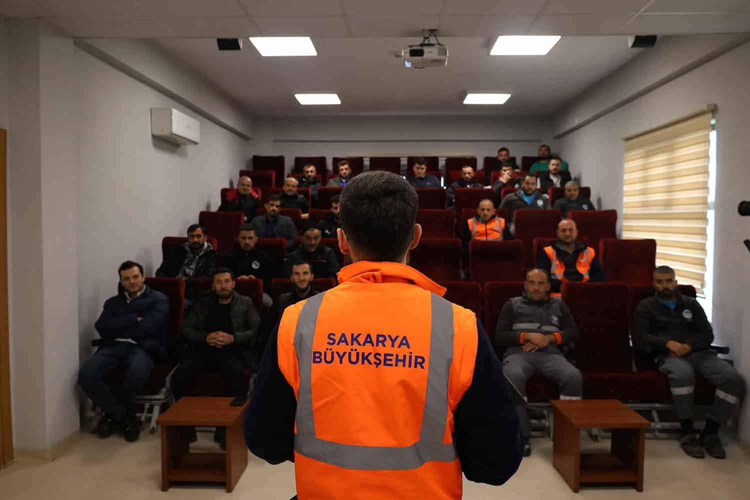 Acil durum eğitimi ve bilgilendirme toplantısı, Sakarya Büyükşehir ve yerel medya işbirliği.