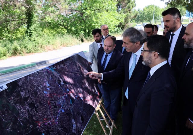 Sakarya Büyükşehir Belediyesi Şubat Meclisi'nde raylı sistem için kamu yararı kararı alındı