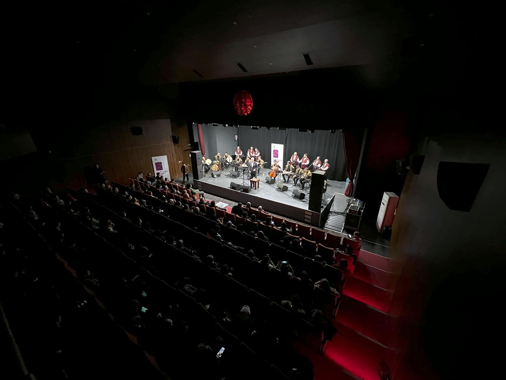 Sakarya'da Enderun Hafızlar ve Mehmet Kemiksiz’in Katılımıyla Ramazan Akşamı İlahilerle Renklendi