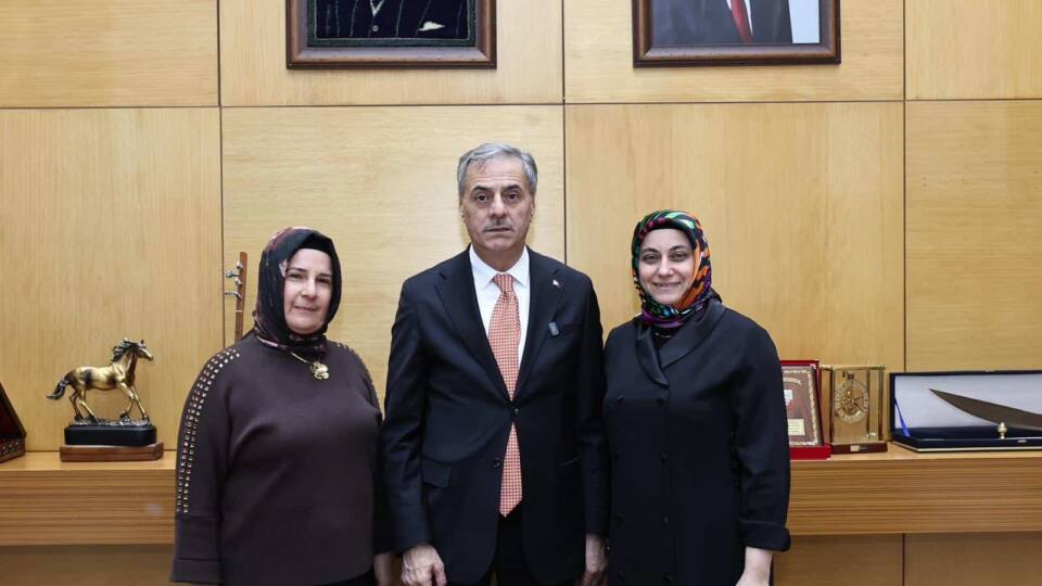 Başkan Alemdar, Büyükşehir Ailesiyle Ramazan Bayramı’nda Şehir İçin Ortak Hedeflere Odaklandı