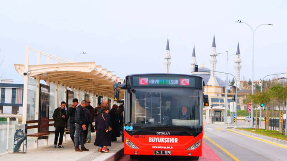 Sakarya’da 23 Nisan'da ADARAY, Metrobüs ve Belediye Otobüsleri Ücretsiz Olacak
