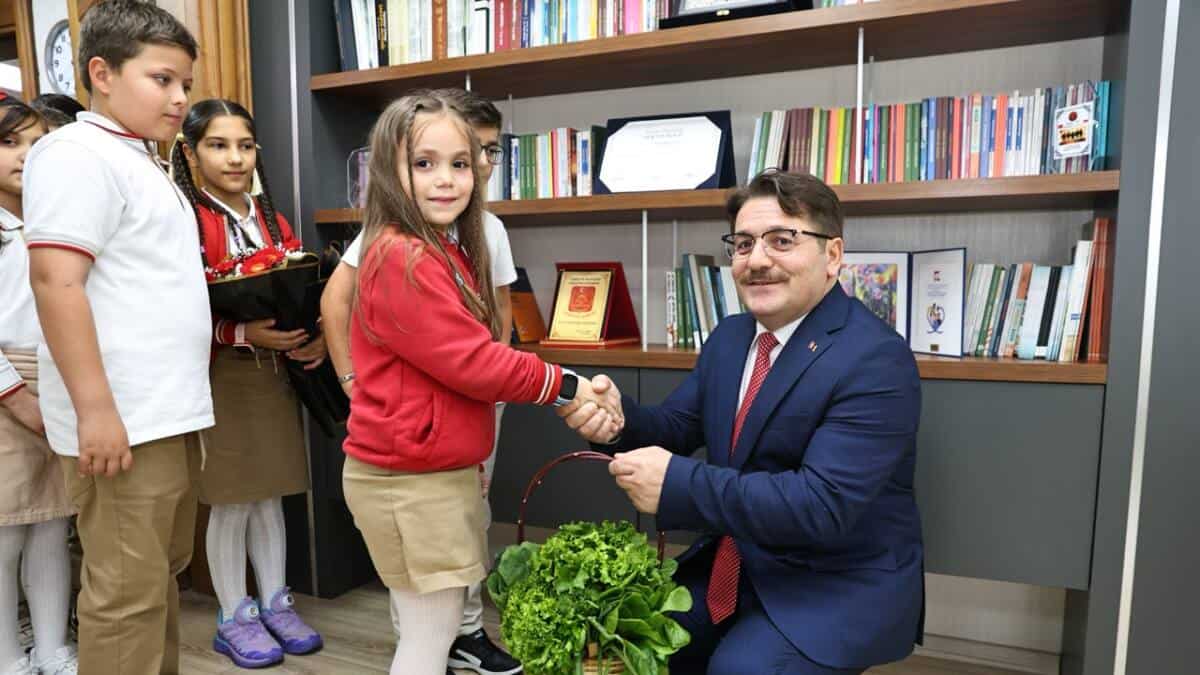 Adapazarı Osmanbey İlkokulu’nda 23 Nisan’da Temsili Müdürlük Görevi Coşkuyla Gerçekleşti