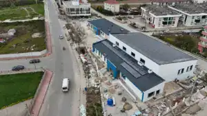 Arifiye Y&uuml;zme Havuzu ve Gen&ccedil;lik Merkezi&rsquo;nde &Ccedil;alışmaların Y&uuml;zde 80&rsquo;i Tamamlandı