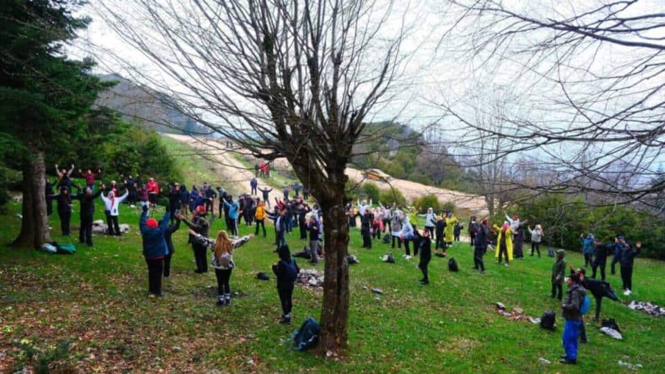 Beygümbet ve Yanık Yaylası’nda Doğa Yürüyüşüyle İlkbaharın Eşsiz Renkleri Keşfedildi
