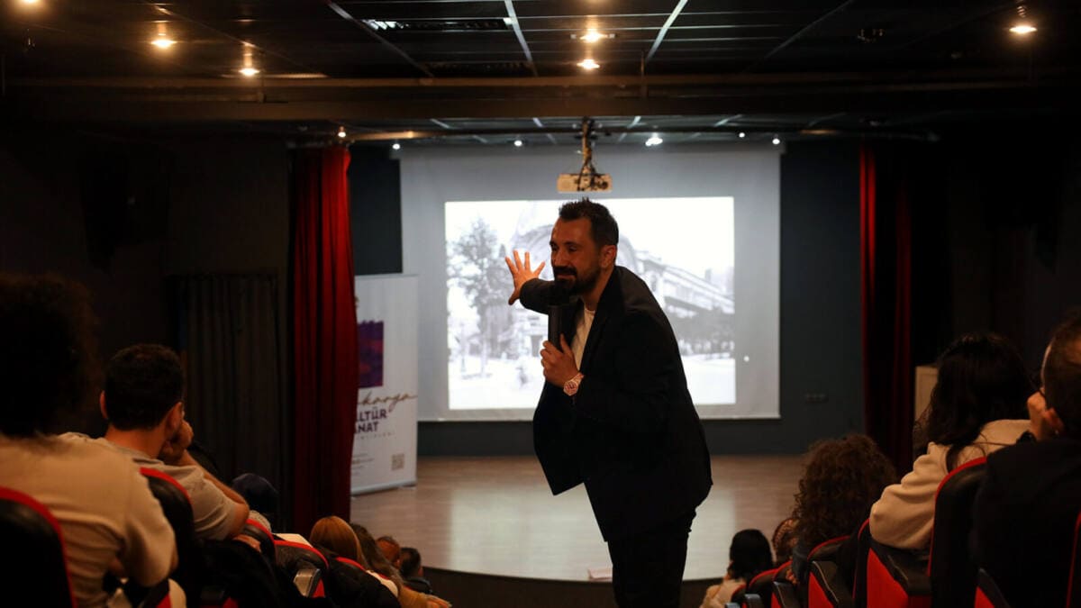 Büyükşehir Akademi’de Kültür ve Sanat Derslerine Yoğun Katılım Devam Ediyor