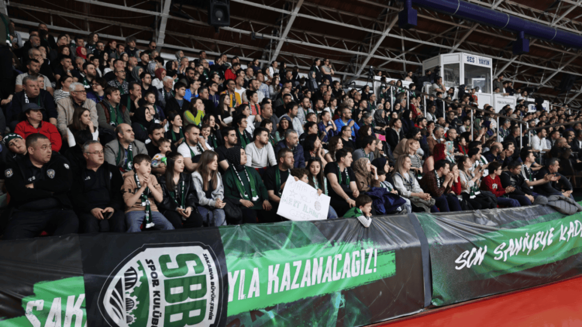 Sakarya Büyükşehir Basketbol, Yarı Final Serisinde Kütahya’yı 88-80 Mağlup Ederek 2-0 Öne Geçti