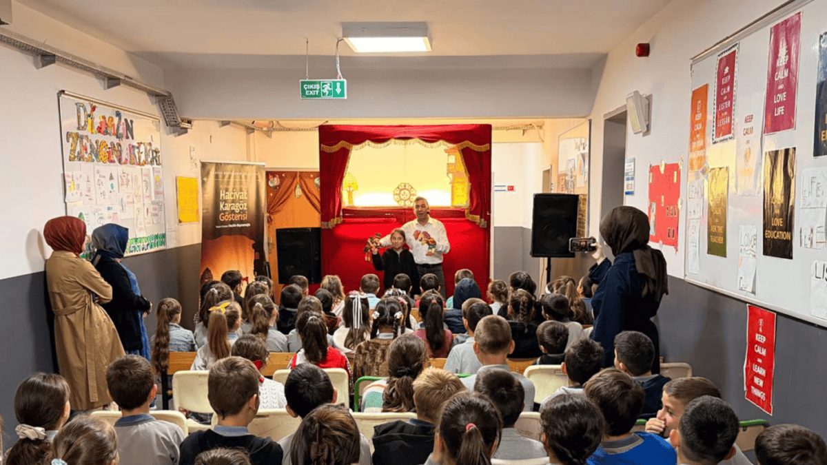 Sakarya’da 'Bir Hikâye Bin Neşe' Projesiyle Çocuklara Eğlenceli Eğitim Desteği