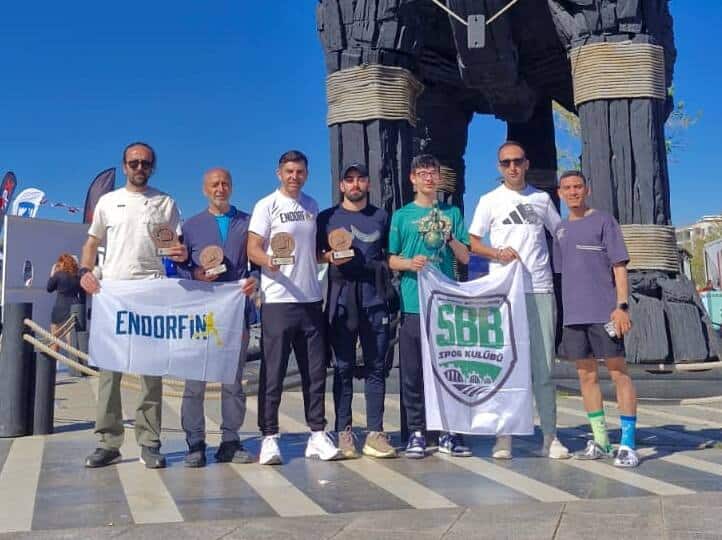 Sakarya Büyükşehir Sporcuları Troya Maratonu’nda Şampiyonluk ve Kupa Kazandı