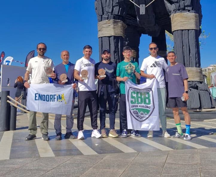 Sakarya Büyükşehir Sporcuları Troya Maratonu’nda Şampiyonluk ve Kupa Kazandı
