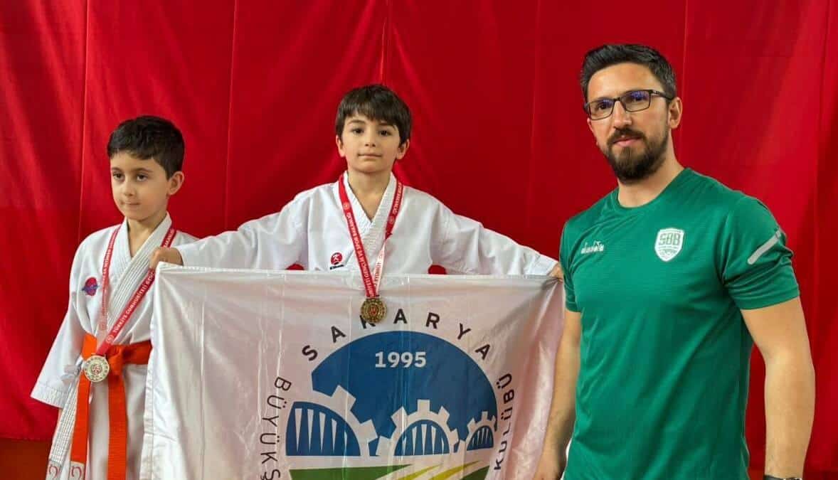 Sakarya Büyükşehirli Sporcular Farklı Branşlarda Ulusal ve Uluslararası Başarılar Elde Etti