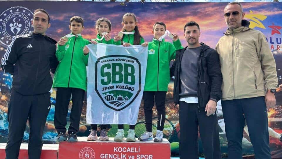 Sakarya Büyükşehir’in Atletleri Kocaeli’de Grup Şampiyonluğu ve Yarı Final Hakkı Kazandı