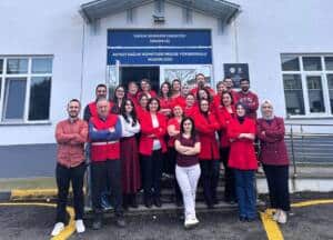 SUB&Uuml;'de 2 Nisan Otizm Farkındalık G&uuml;n&uuml; İ&ccedil;in Kırmızı Temalı Etkinlikler Yapıldı