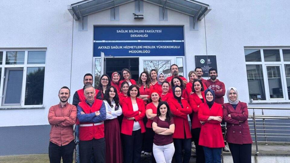 SUBÜ'de 2 Nisan Otizm Farkındalık Günü İçin Kırmızı Temalı Etkinlikler Yapıldı