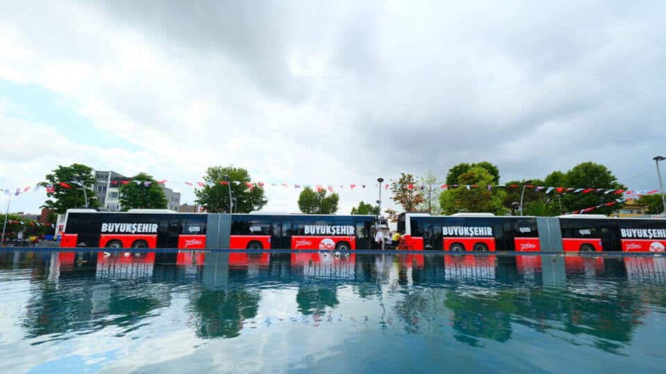 Sakarya Metrobüs Hattında Turnikeler Devreye Alındı, Ücretli Dönem Başlıyor