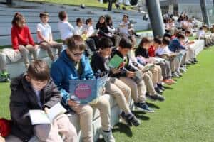 Ay&ccedil;i&ccedil;ek Bisiklet Vadisi&rsquo;nde &Ouml;ğrenciler Spor, Sanat ve Teknoloji At&ouml;lyelerinde Yeni Deneyimler Kazandı