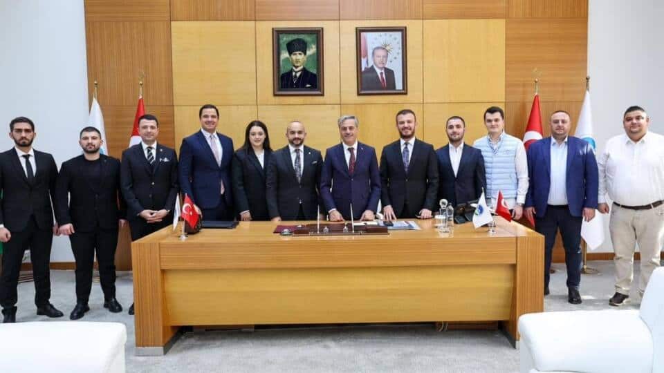 Sakarya GİAD’dan Protokol Ziyaretlerinde Şehre 54 Fidanlık Yeşil Katkı