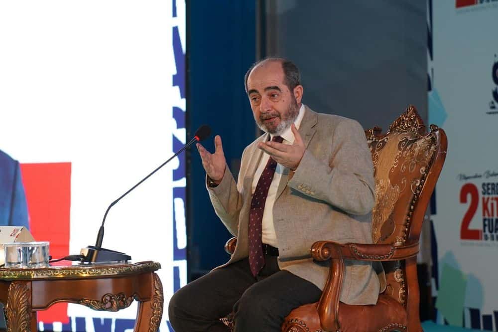 Serdivan Kitap Fuarı’nda Ahmet Özhan ve Ömer Demirbağ Okuyucularla Buluştu