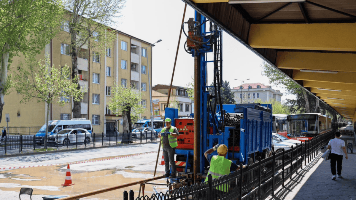 Sakarya Merkezde 13 Noktada Tren Rayları İçin Zemin Etütleri Başladı