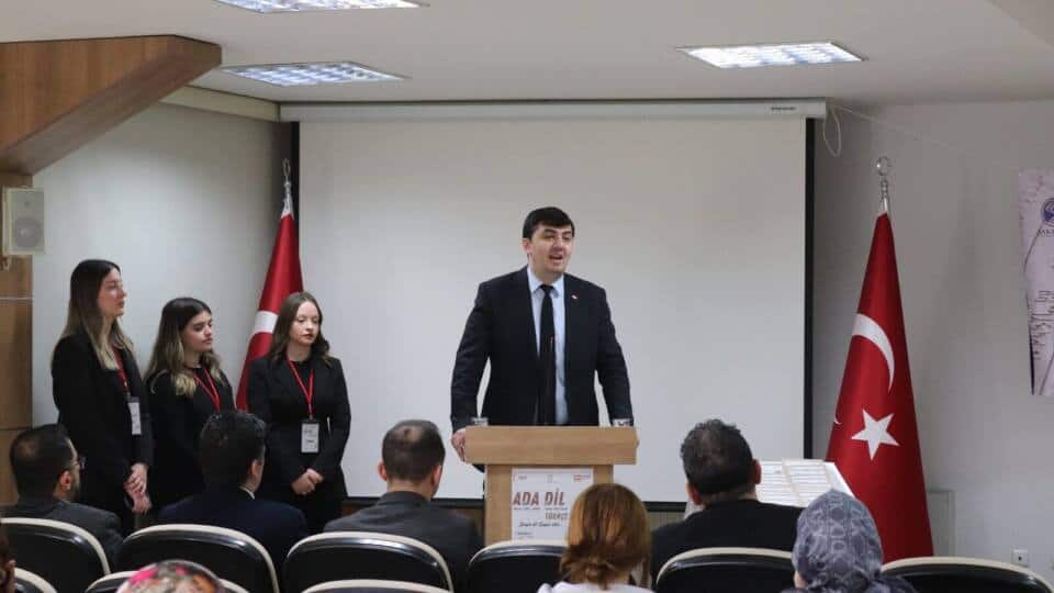 Sakarya Üniversitesi, Ada Dil Türkçe Şenliği'nde Konuşma Sınavına Destek Verdi
