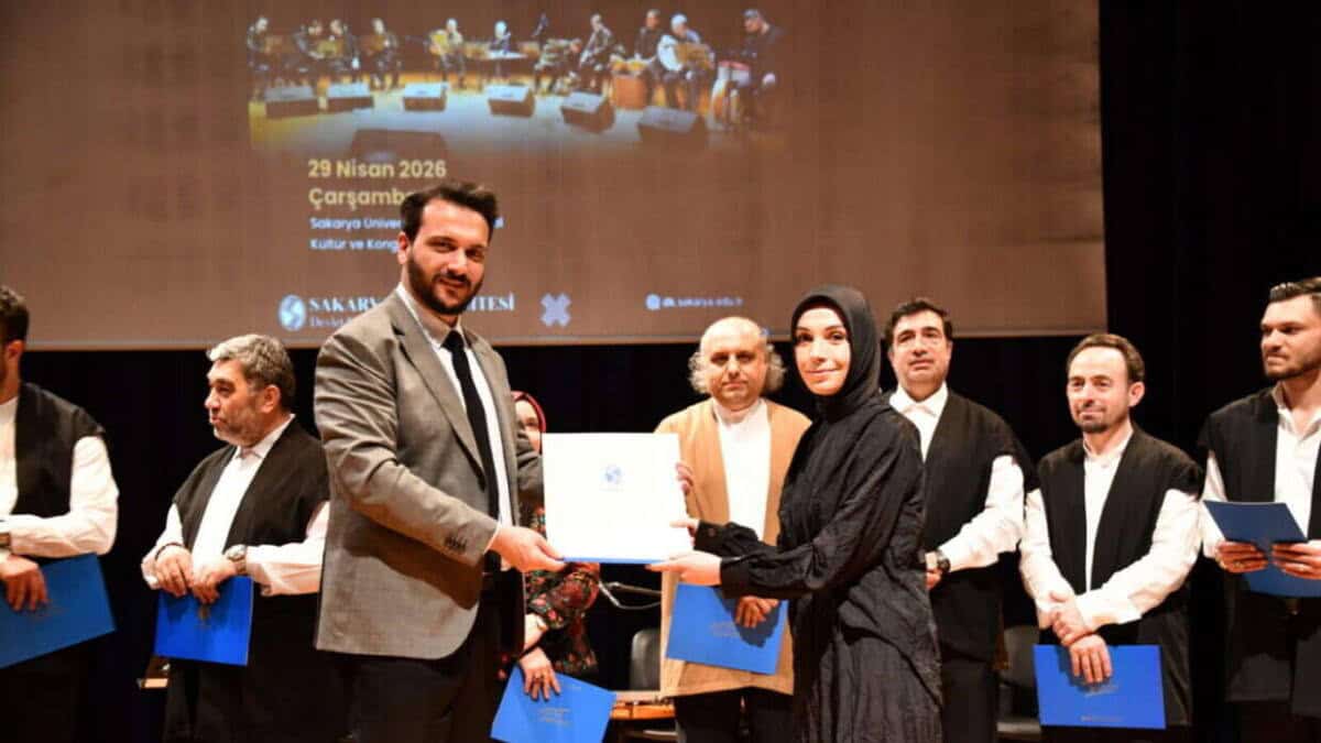 Sakarya Üniversitesi'nde Kâdirî İlâhiler Tasavvuf Müziği Konseri Yoğun İlgi Gördü