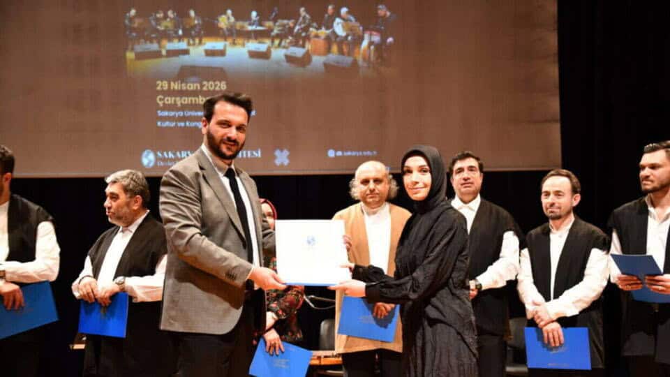 Sakarya Üniversitesi'nde Kâdirî İlâhiler Tasavvuf Müziği Konseri Yoğun İlgi Gördü