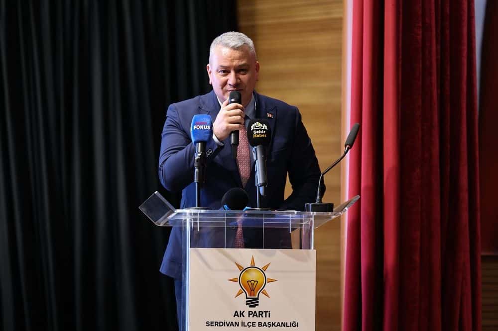 Serdivan’da Tamamlanan ve Devam Eden Projeler Toplantıda Değerlendirildi